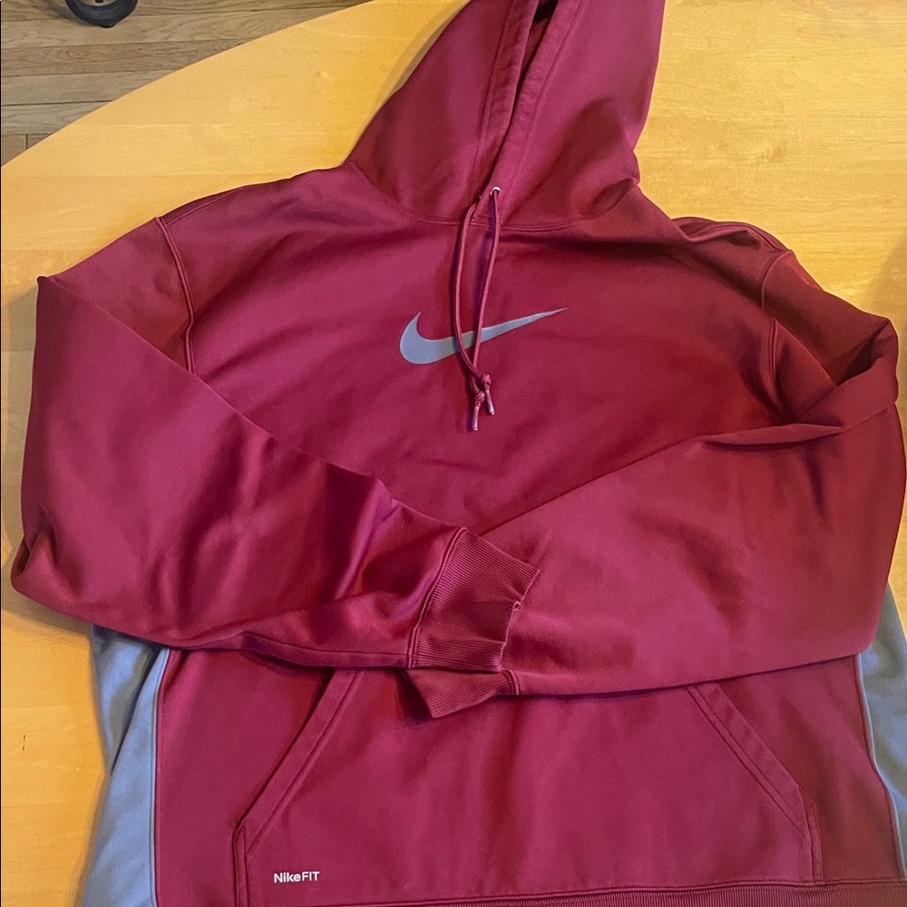 Nike Men's Burgundy and Gray Hoodie